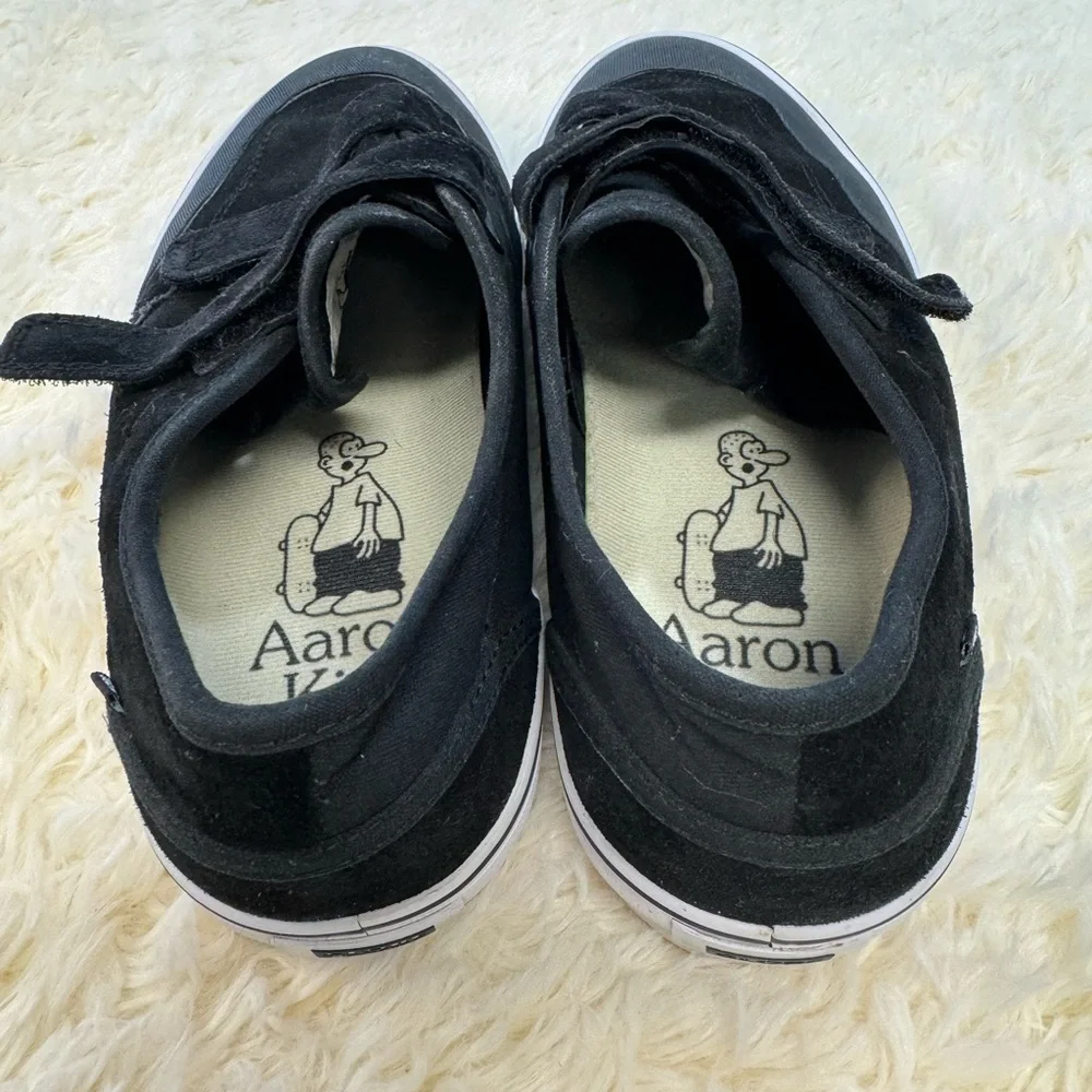 Globe Motley 11 Strap Skate Shoes Black Size 9.5